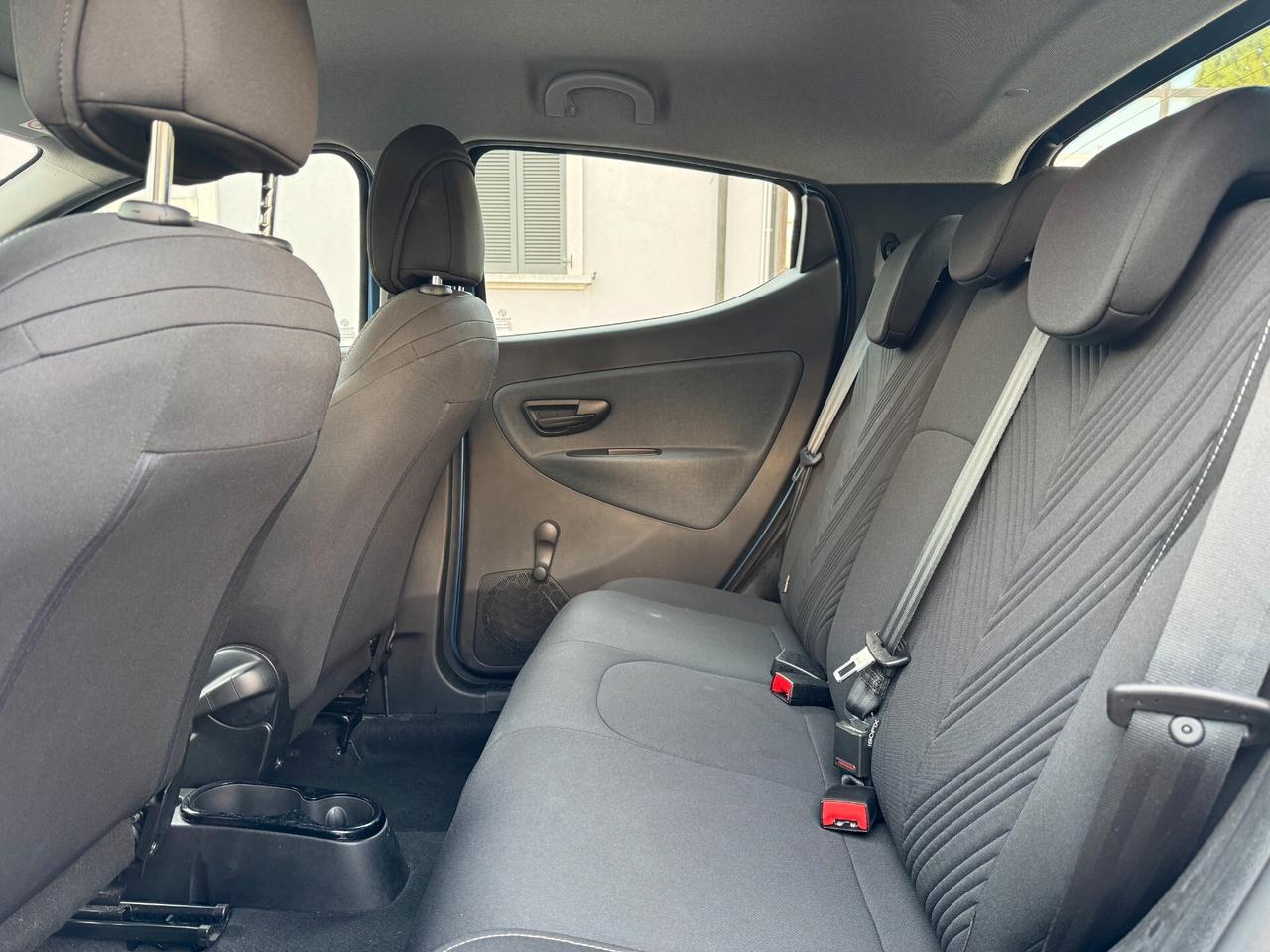 Lancia Ypsilon 1.0 FireFly 5 porte S&S Hybrid Gold Plus OK NEOPATENTATI -UNICO PROPRIETARIO