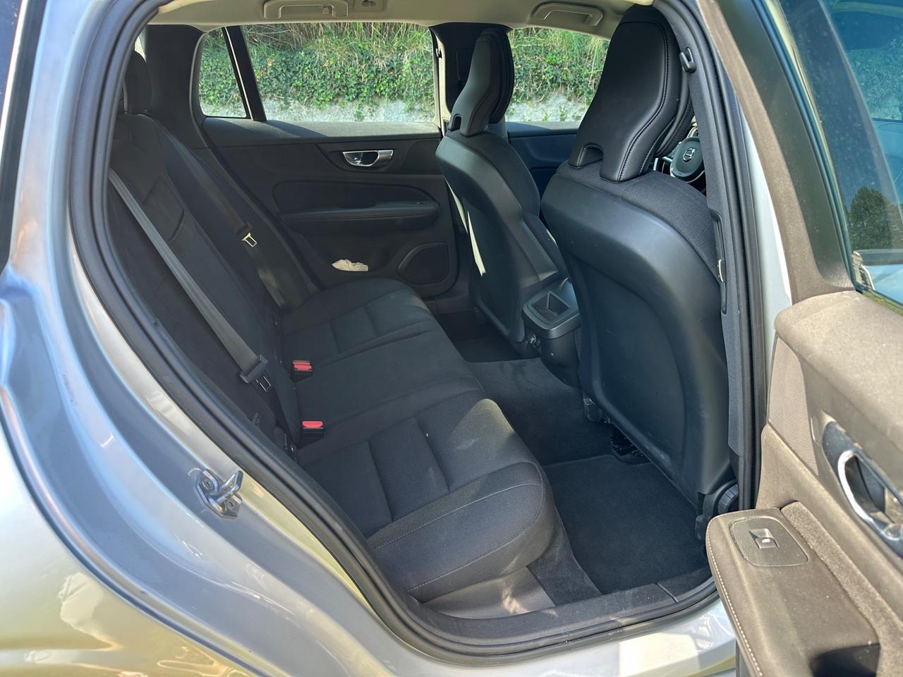 Volvo V60 D3 Geartronic Business - 2020