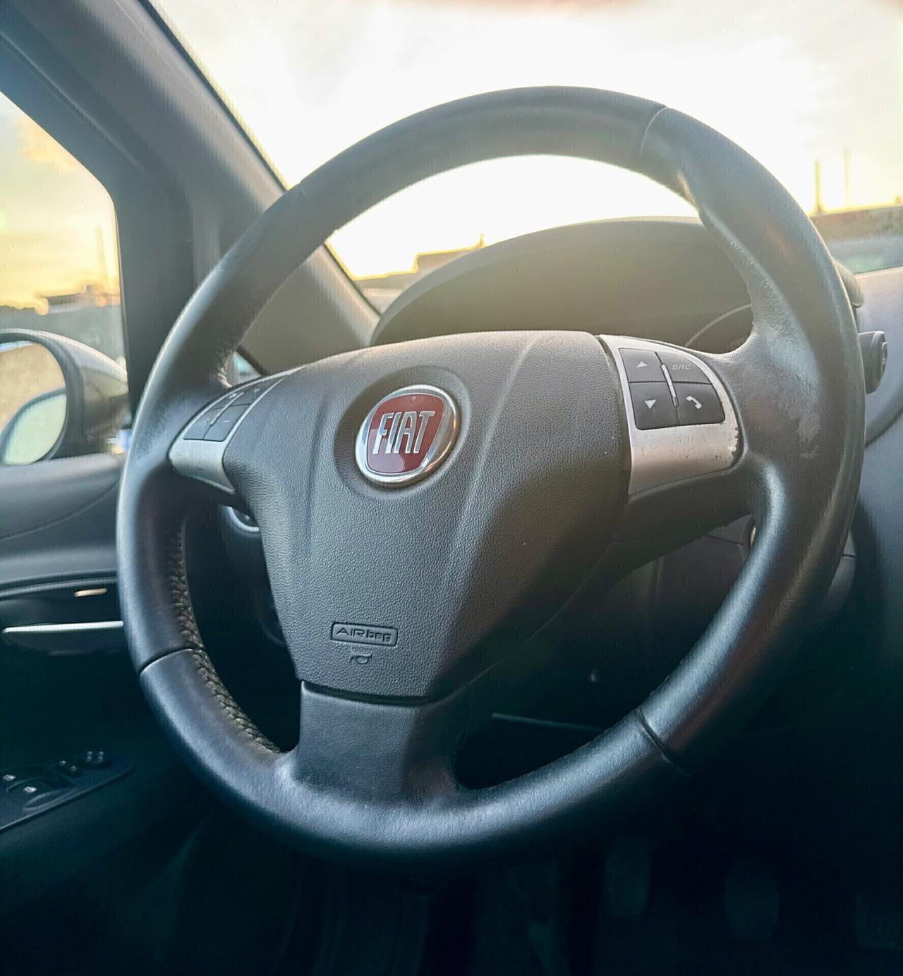 Fiat Punto 1.4 8V 5 porte Easypower Lounge,alcantara,cerchi in lega,comandi al volante,ecc.