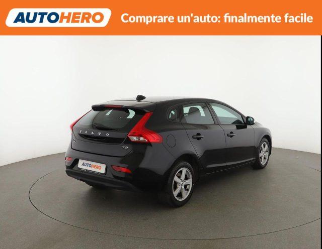 VOLVO V40 T2