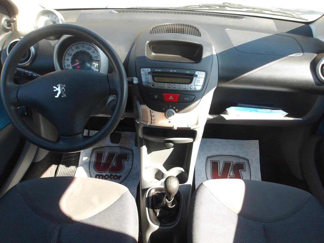 PEUGEOT 107 1.0 BENZ-2006