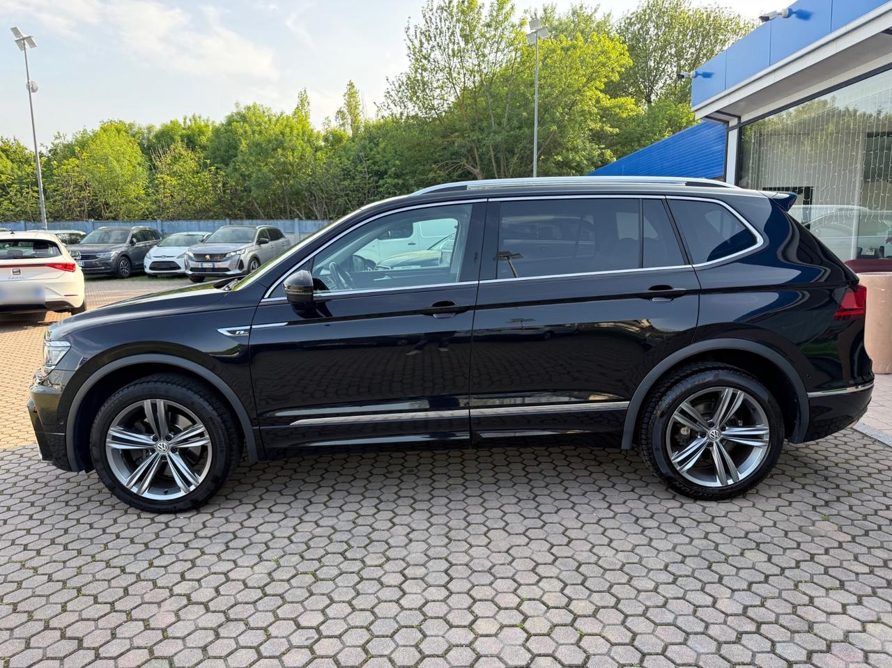 Volkswagen Tiguan Allspace R-LINE 2.0 BiTDI SCR DSG 4MOTION BMT