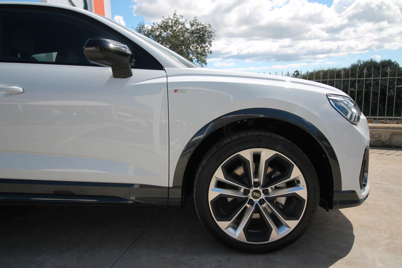 Audi Q3 SPB 45 TFSI e Identity Black|2024