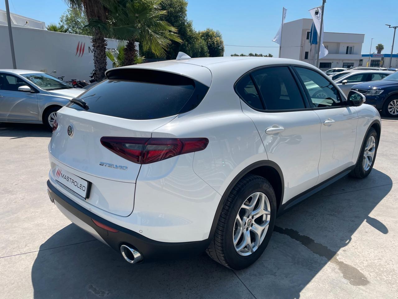 Alfa Romeo Stelvio 2.2 Turbodiesel 160 CV AT8 RWD Business