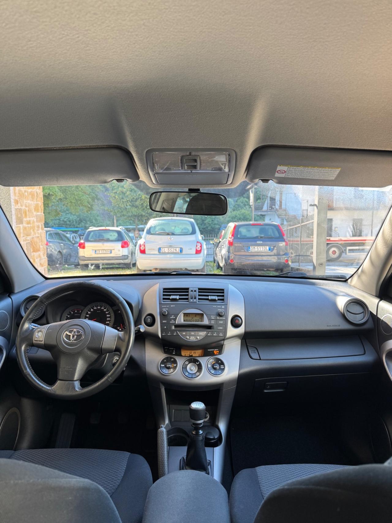 Toyota RAV 4 RAV4 2.2 D-4D 136 CV Sol
