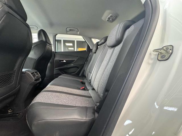 PEUGEOT 3008 BlueHDi 130 S&S EAT8 Allure