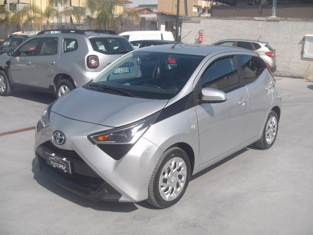 Toyota Aygo Connect 1.0 x-cool AUTOMATICA - 2020