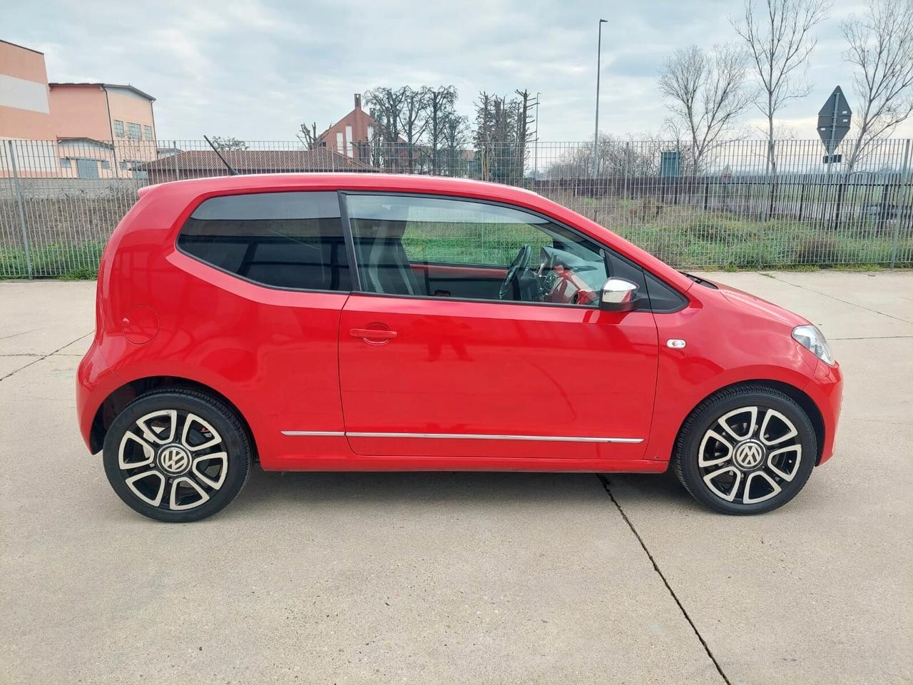 VOLKSWAGEN up! 1.0 75cv 3p. High up! ASG - 2014