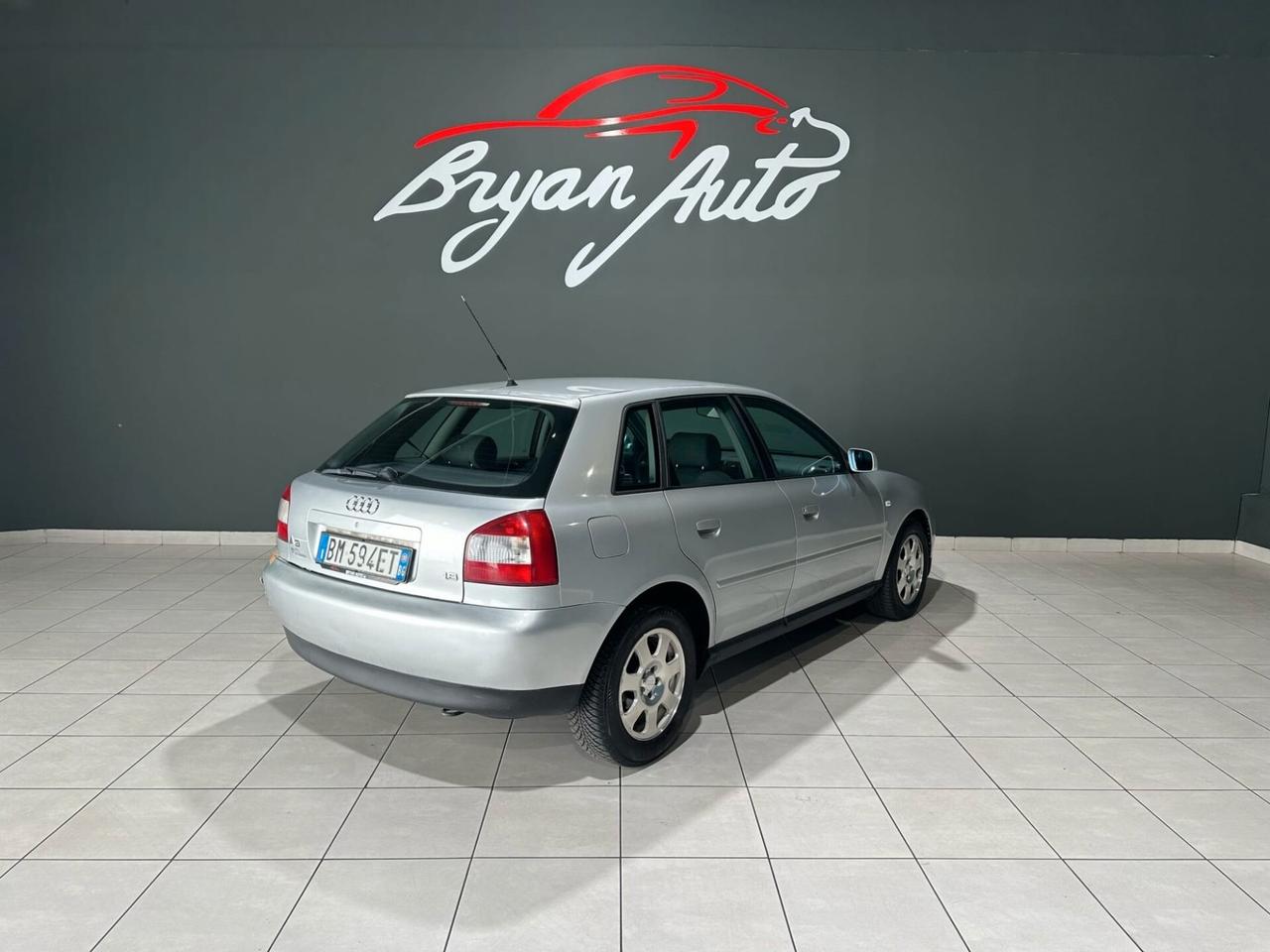 Audi A3 1.8 20V cat 5p. Ambiente