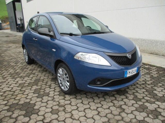 Lancia Ypsilon 1.2 69 CV 5 porte GPL Ecochic Silver