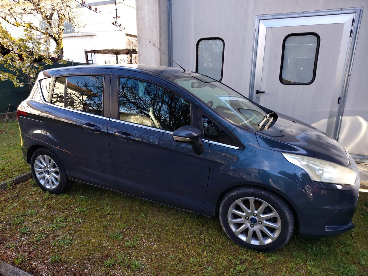 Ford B-Max 1.5 TDCi 75 CV Business Titanium