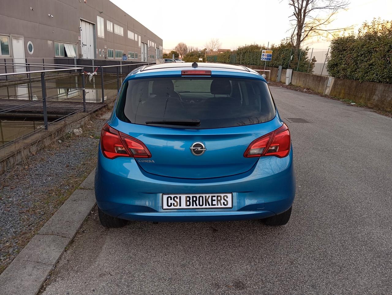 Opel Corsa 1.2 5 porte