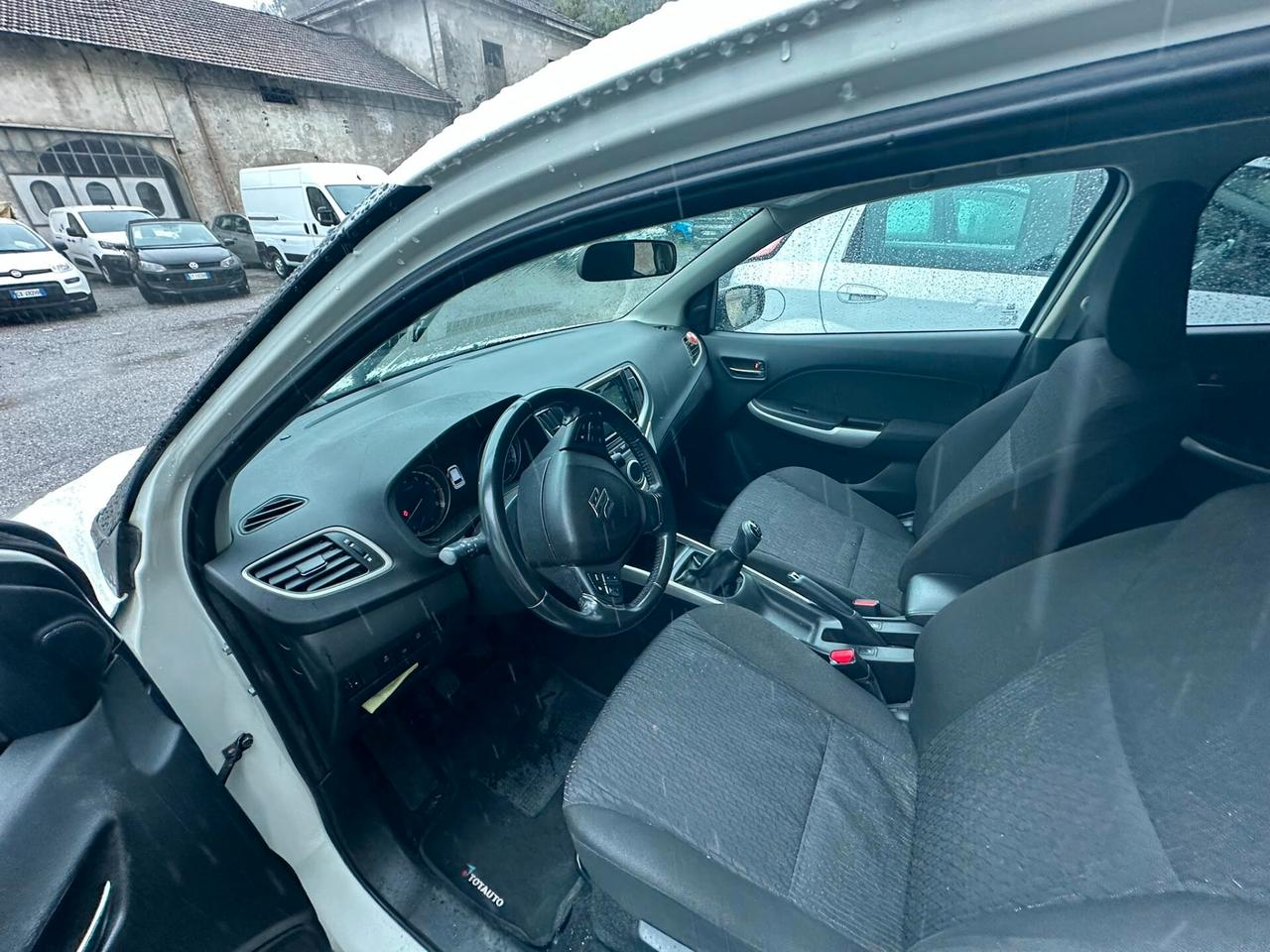 Suzuki Baleno 1.2 Hybrid B-Top