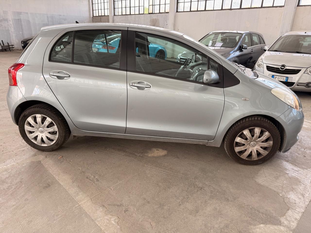 Toyota Yaris 1.3 5 porte Navi