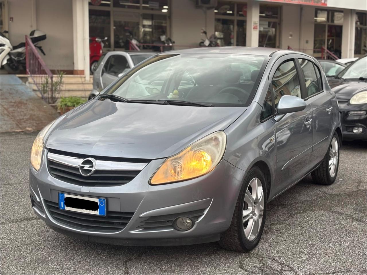 Opel Corsa 1.2 benzina AUTOMATICA