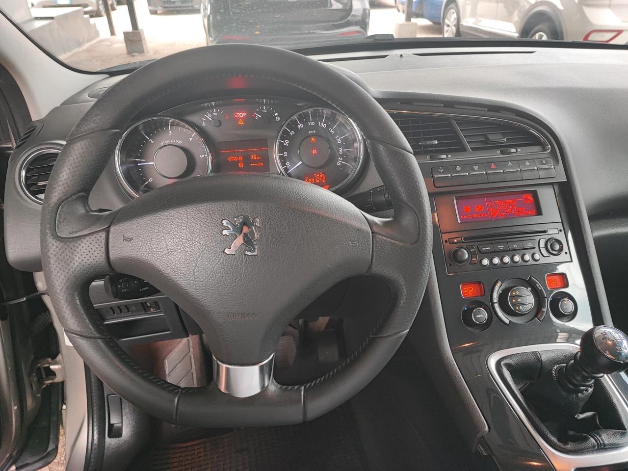 Peugeot 5008 2.0 HDi 150CV Active