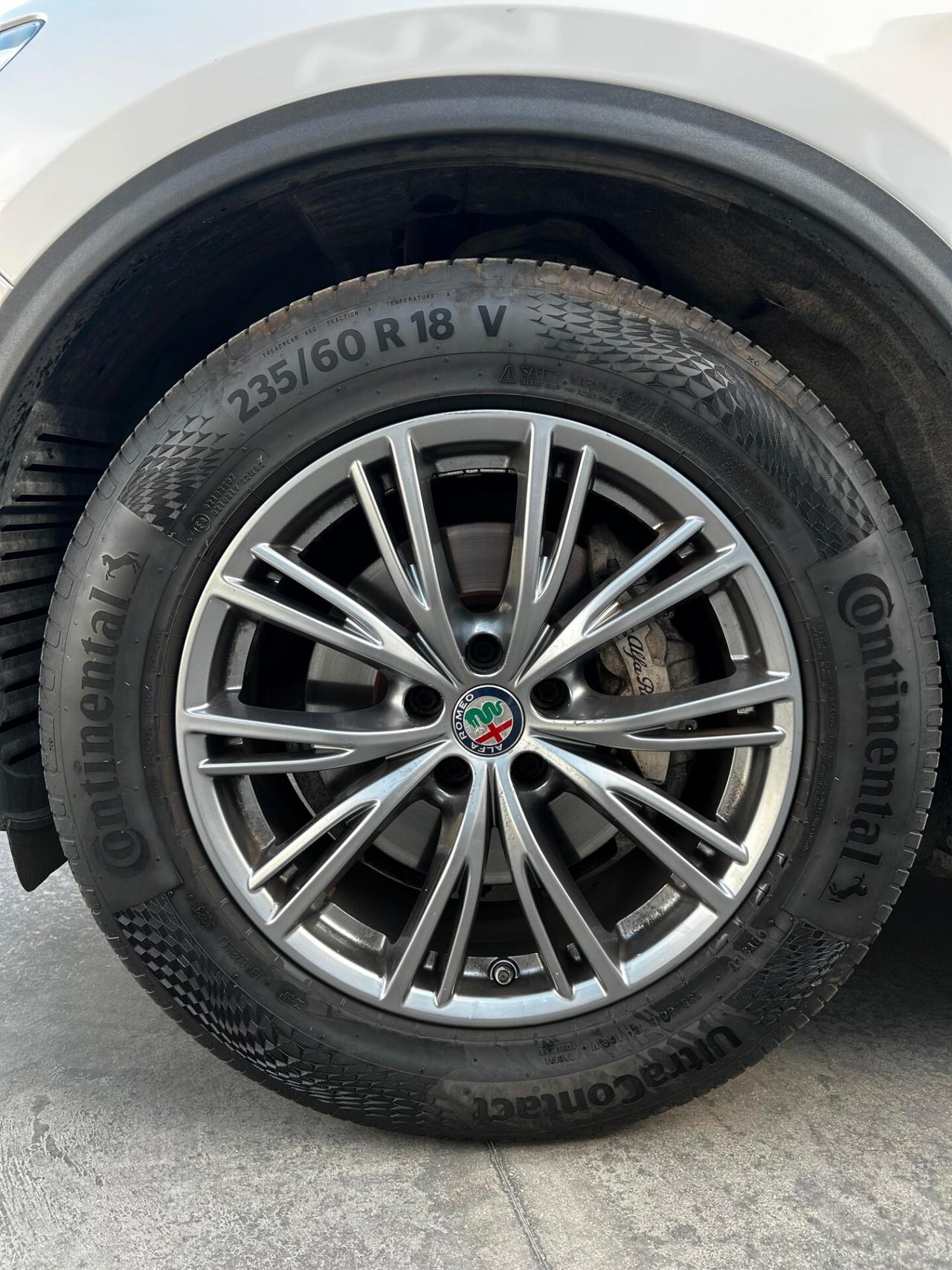 Alfa Romeo Stelvio 2.2 Turbodiesel 160 CV AT8 RWD Super