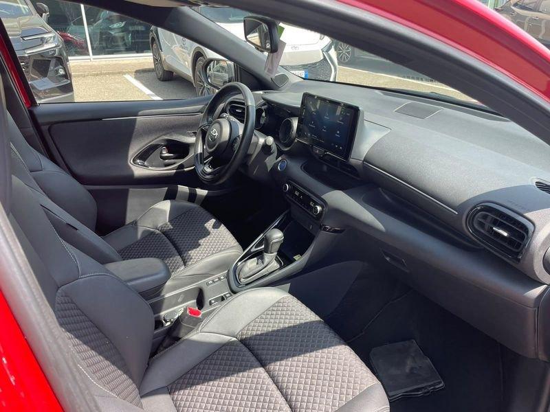 Toyota Yaris Hybrid Lounge MY22