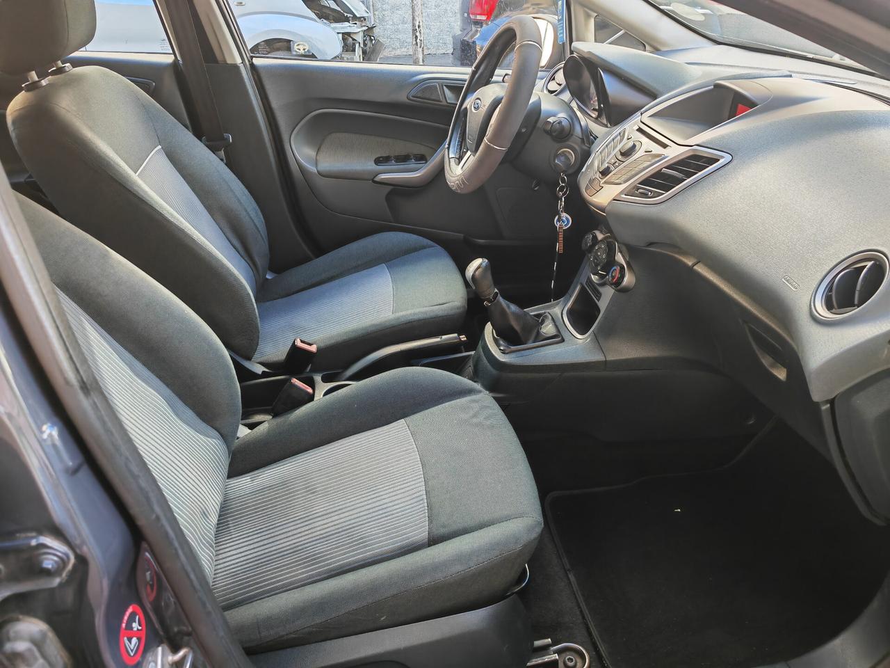 FORD FIESTA 1.4 TDI CV69 KW51 TITANIUM