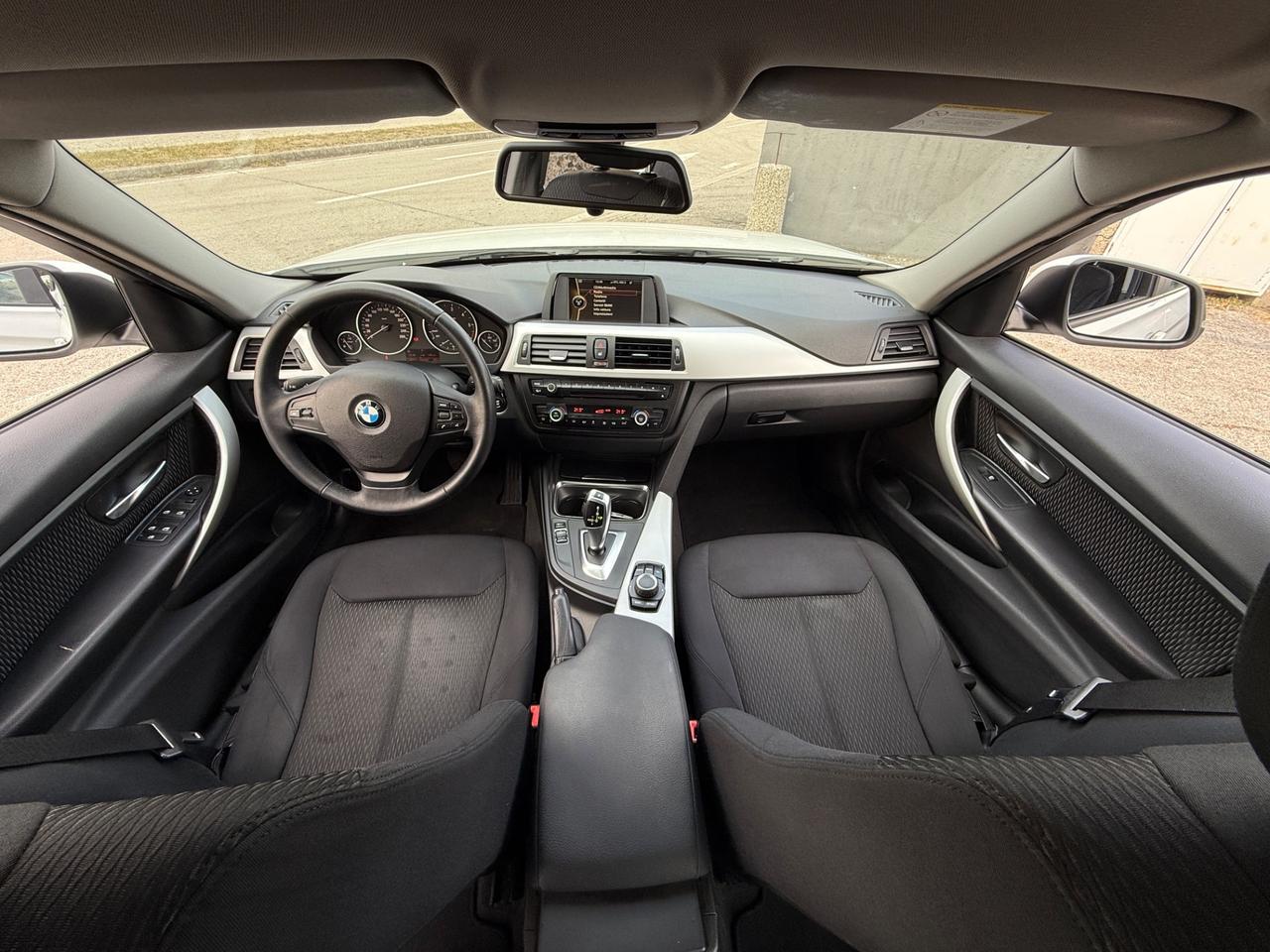 Bmw 318d AUTOM. F30 BERLINA NEOPATENTATI