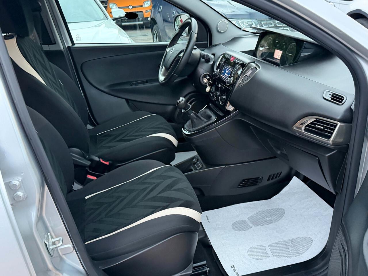 Lancia Ypsilon 1.2 69 cv. EcoChic GOLD (Imp GPL)