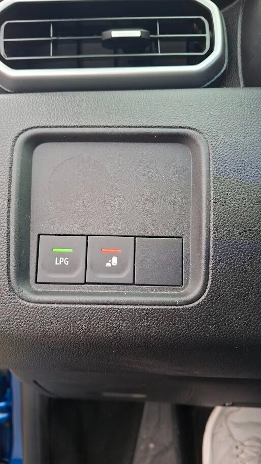 Dacia Duster 1.0 TCe GPL di serie 4x2