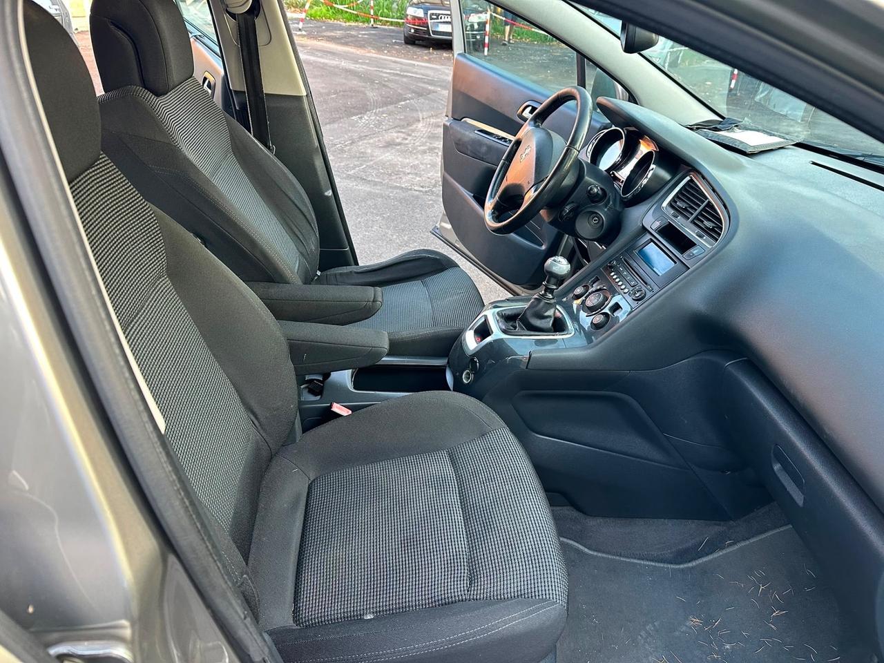 Peugeot 5008 1.6 HDi 110CV Tecno