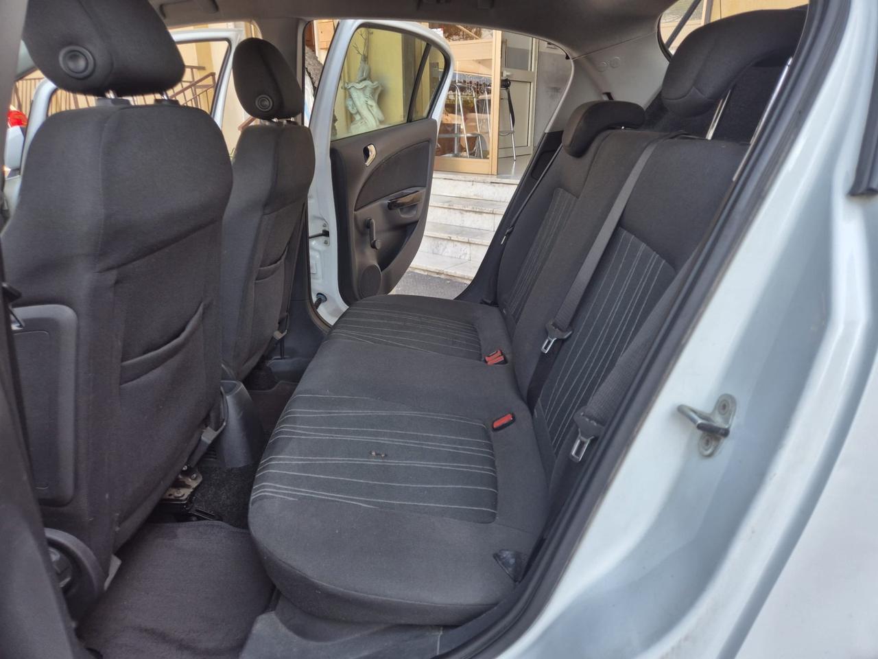 Opel Corsa 1.2 5 porte Cosmo euro5