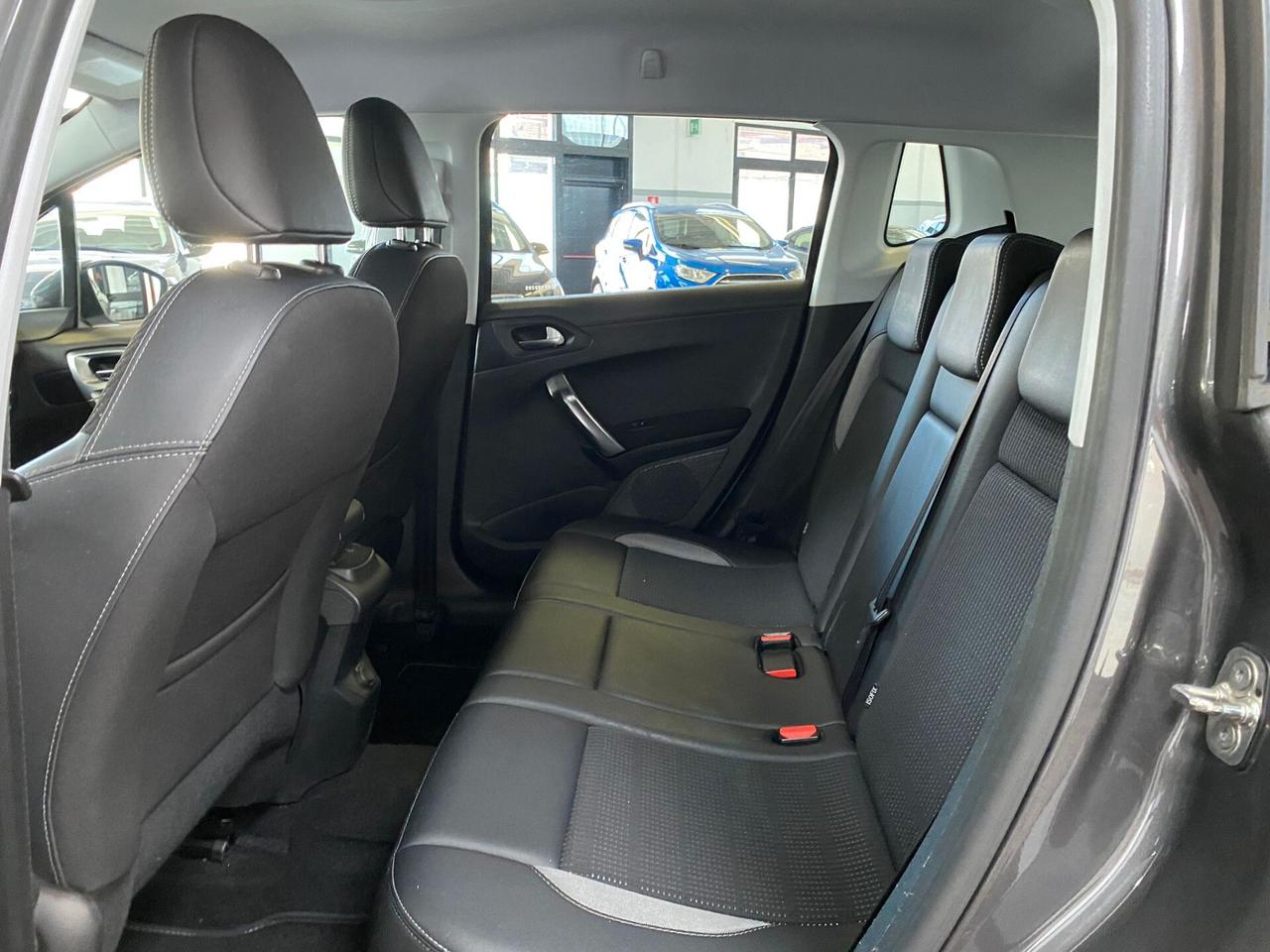 Peugeot 2008 1.6 BlueHDi 100 Allure UNiPRO/KMDOC