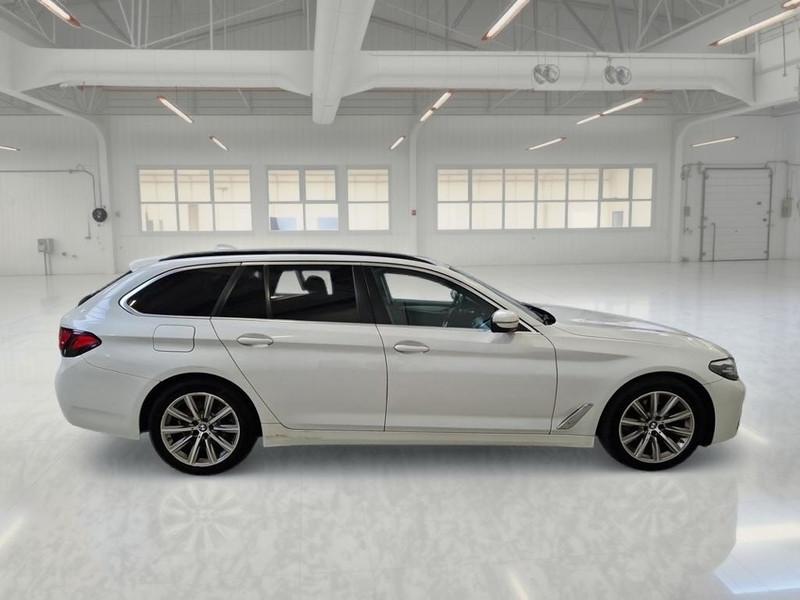 BMW 520 xDrive Business Auto MH48V Touring