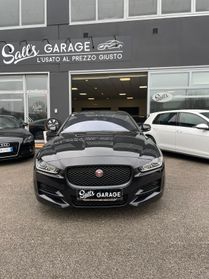 Jaguar XE 2.0 D Turbo 180CV Total Black