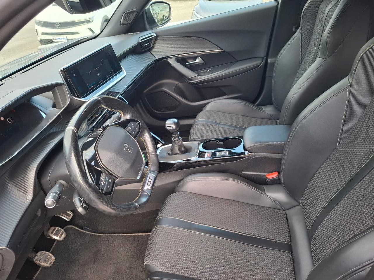PEUGEOT 2008 1.2 PURETECH 130 CV GT-LINE