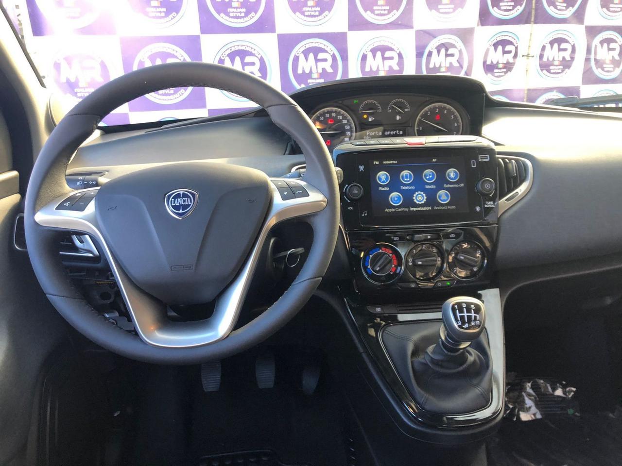 Lancia Ypsilon 1.0 Ibrida 70CV ORO NUOVA