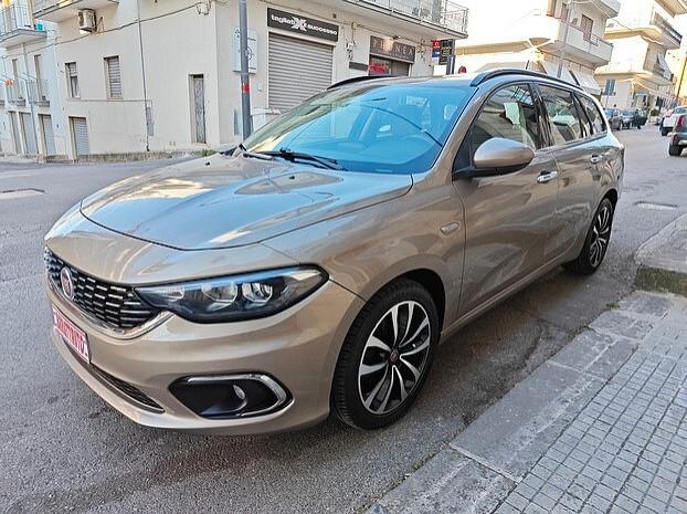 FIAT Tipo Sw 1.6 Mjt *NAVI/CAMERA* - 11/2017