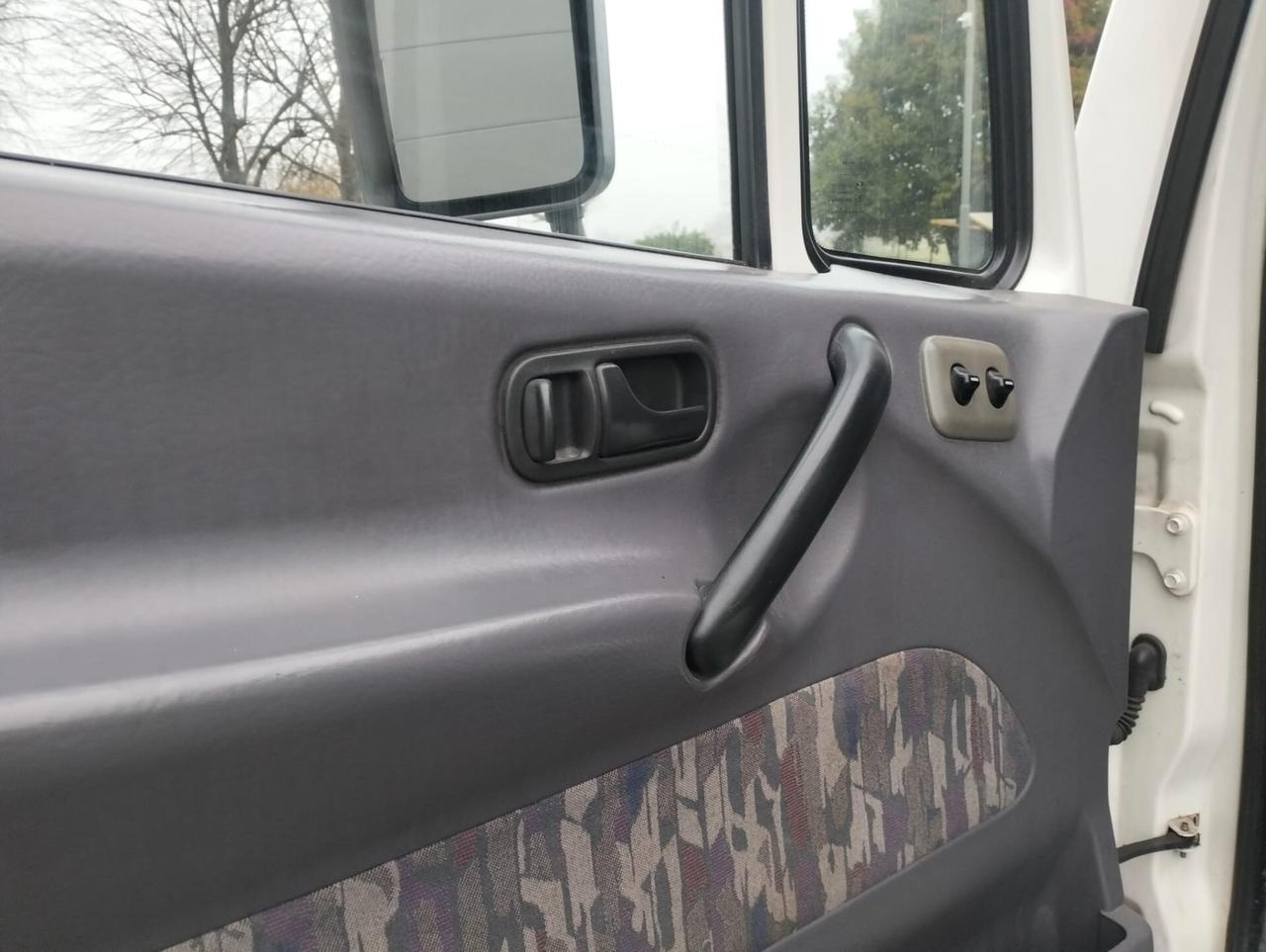 Nissan Atleon 110 3.0 TD - TELONATO