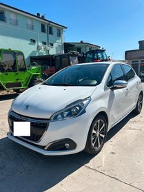 Peugeot 208 PureTech 82 5 porte Allure ok neo patentati
