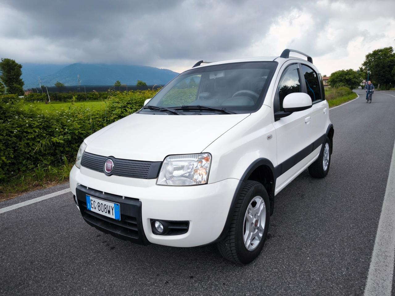 FIAT PANDA 4X4 1,3 MJT CLIMBING- 2011-GANCIO TRAINO-ELD