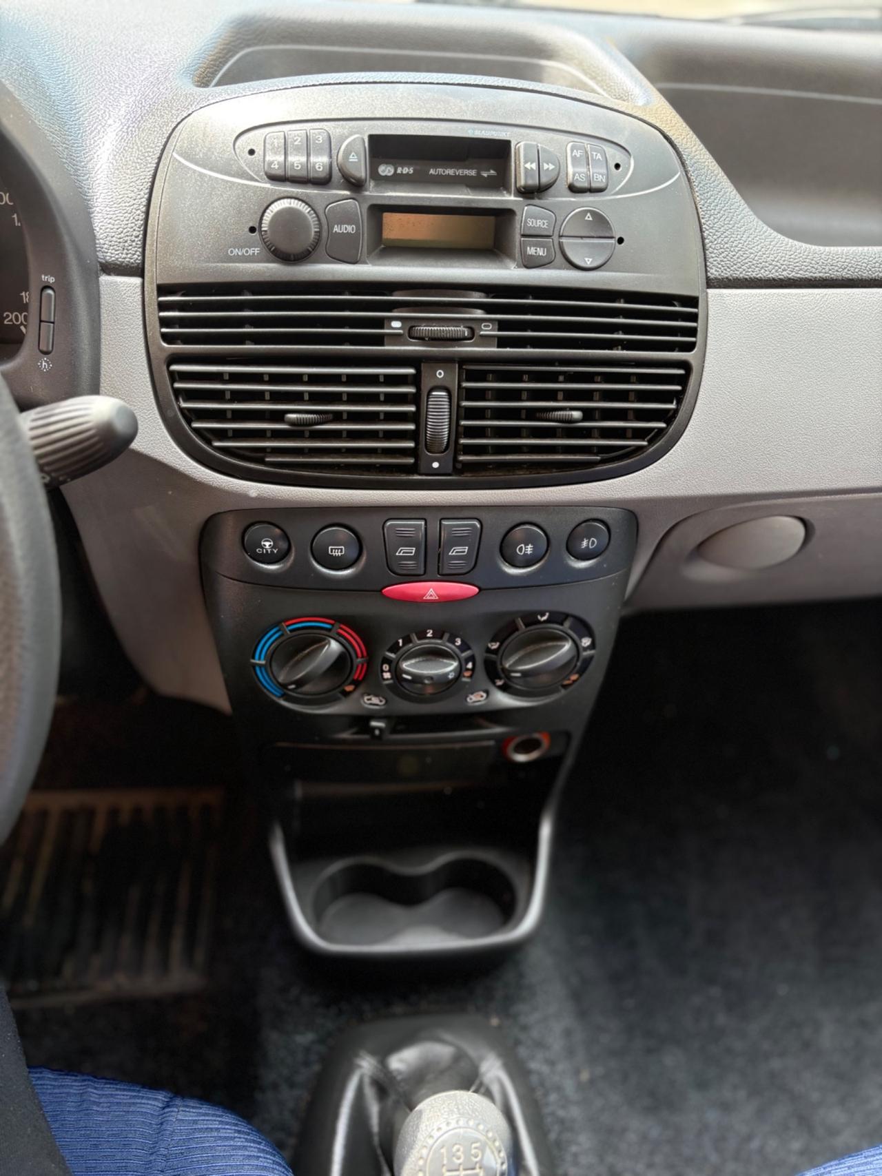 Fiat Punto 1.2i 16V cat 5 porte HLX