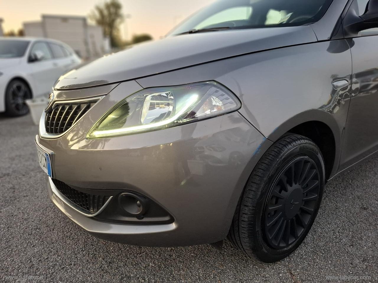 LANCIA Ypsilon 1.0 FireFly 5p.S&S Hybrid Silver
