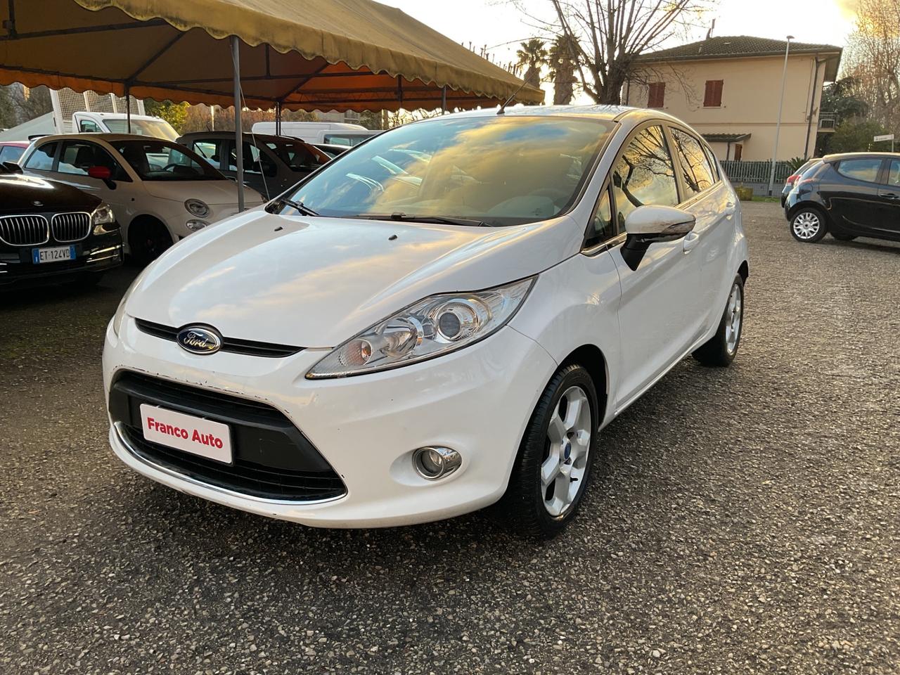 Ford Fiesta 1.2 82 CV 5 porte Titanium OK NEOPATENTATI