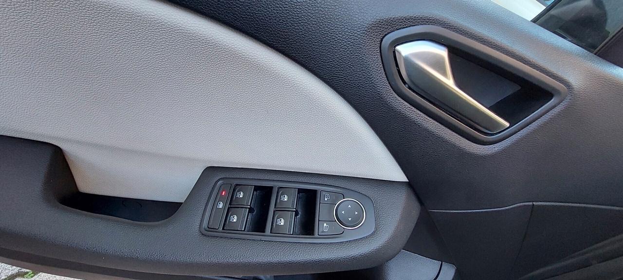 CLIO TCE MOD.TECHNO 1,0 BENZINA 90 CV NAVIGATORE TELEFONO RETROCAMERA STRAFULL OPTIONAL