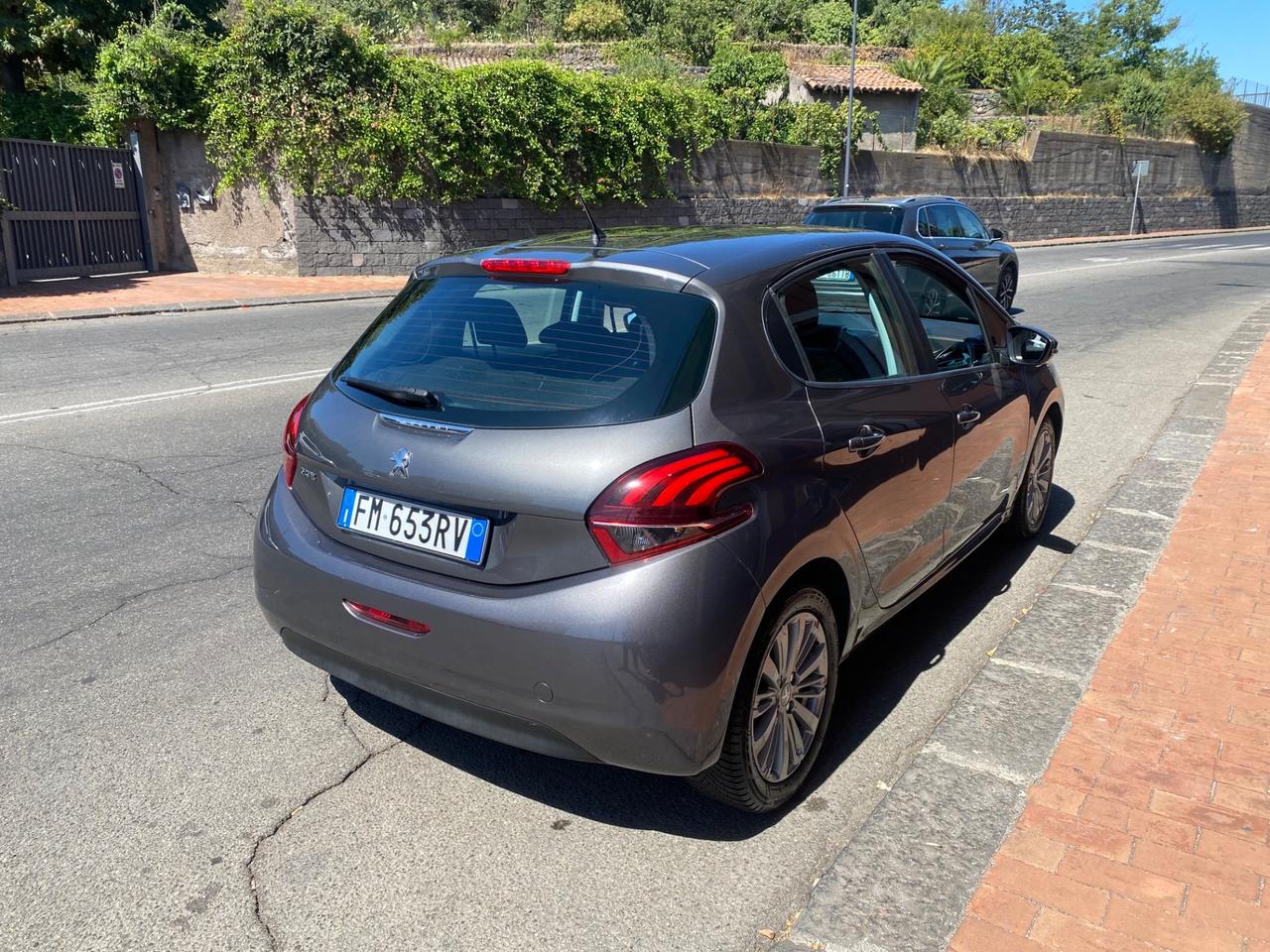 Peugeot 208 BlueHDi 75 5 porte Allure 2018