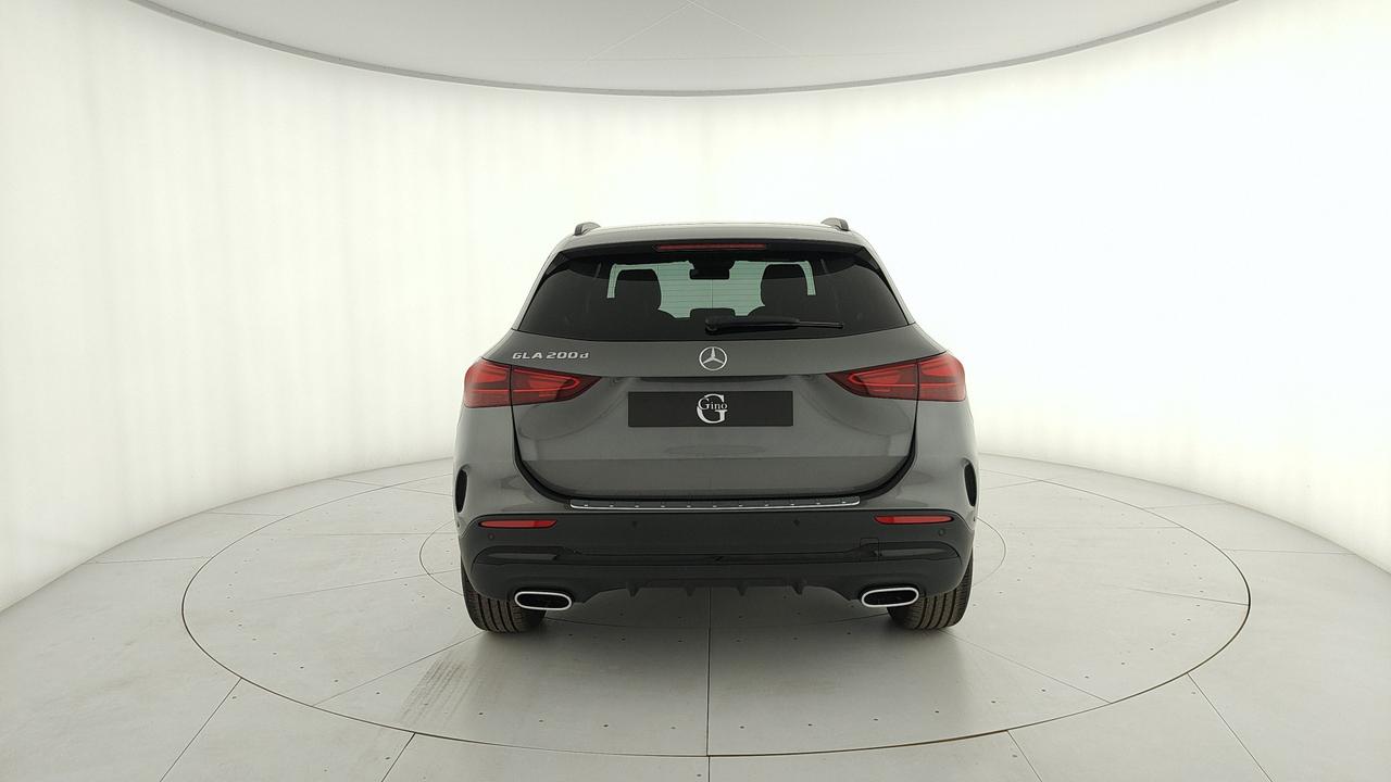 Mercedes-Benz GLA 200 d automatic