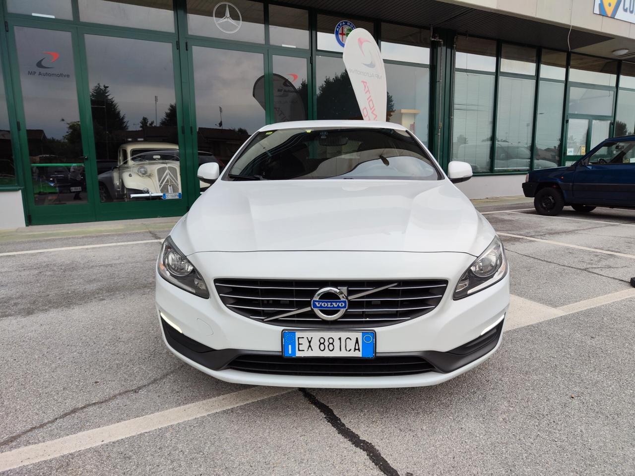 Volvo V60 D4 Geartronic Momentum