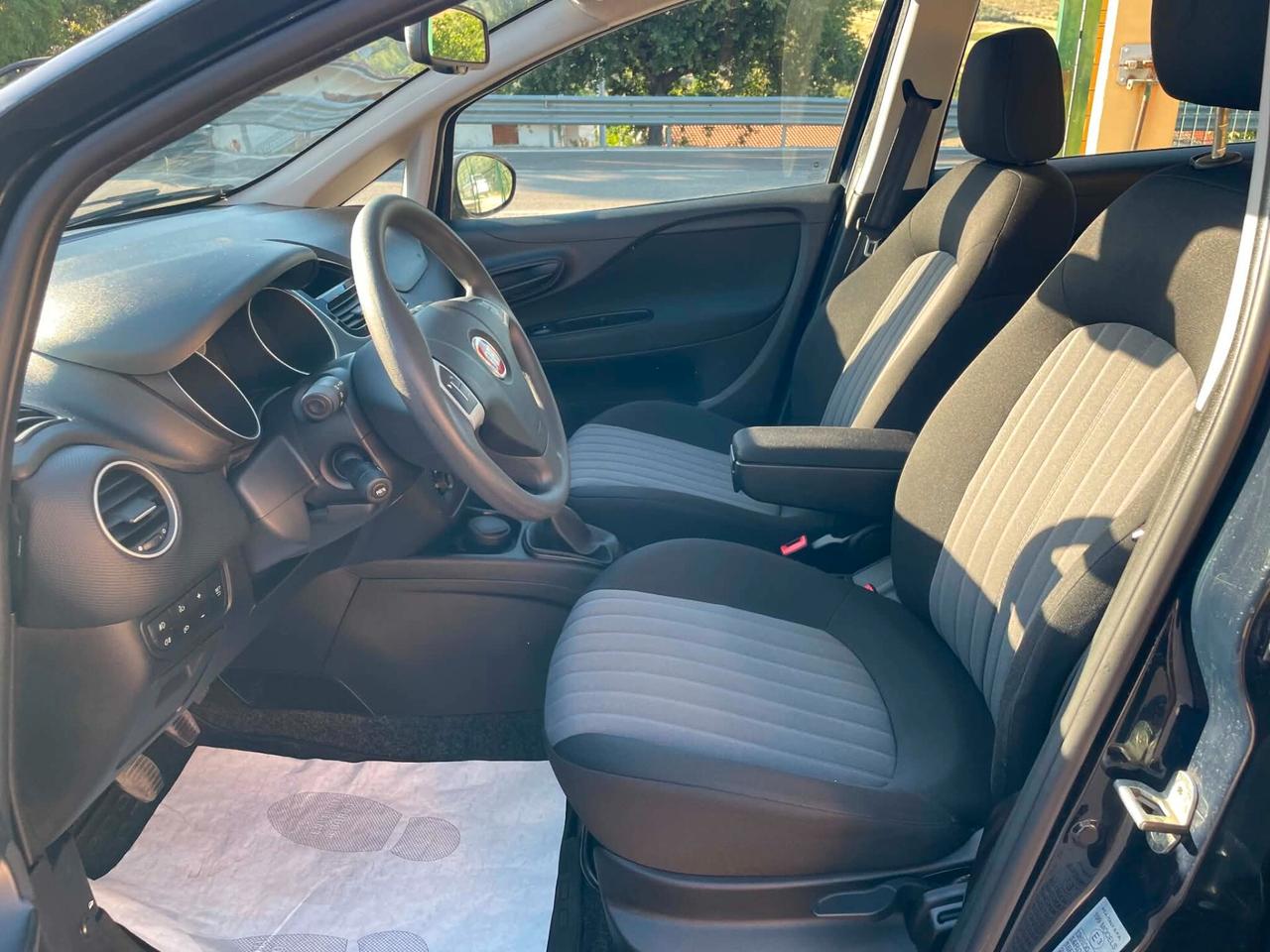 Fiat Punto 1.3 MJT II S&S 95 CV 5 porte Street
