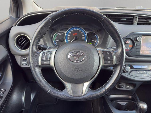 TOYOTA Yaris 1.5 hybrid business