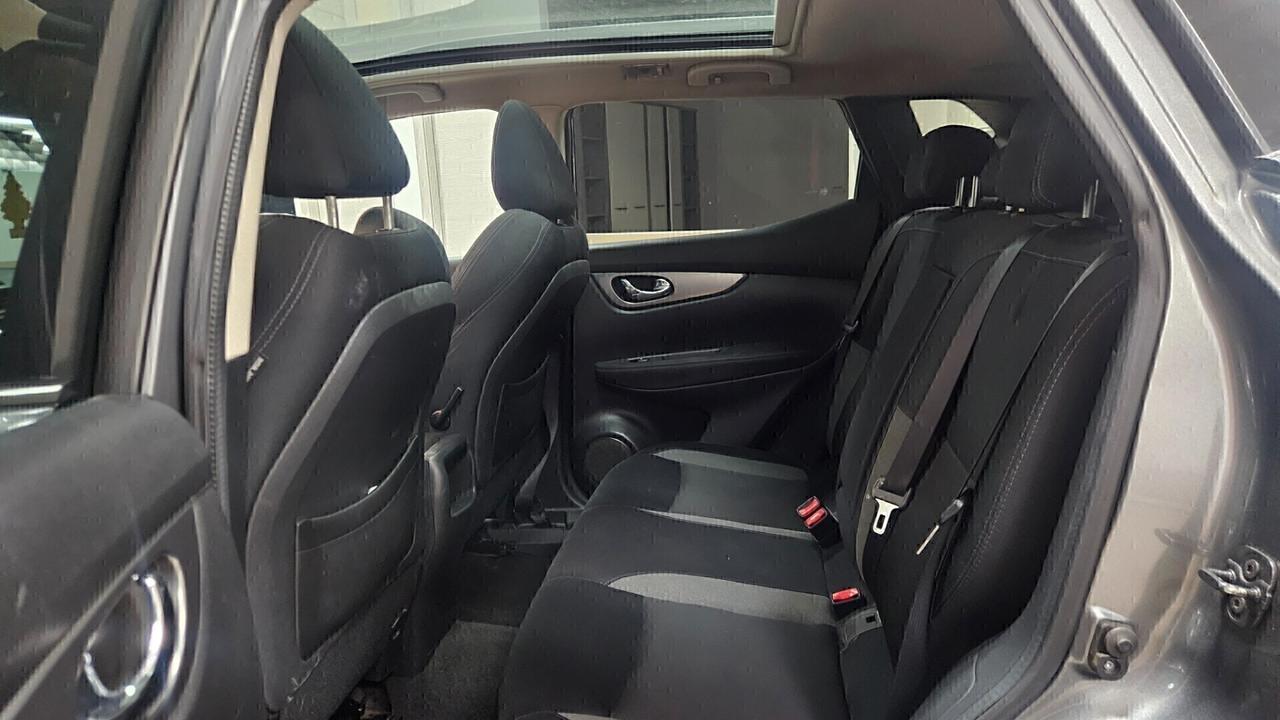 Nissan Qashqai 1.5 dCi N-Connecta