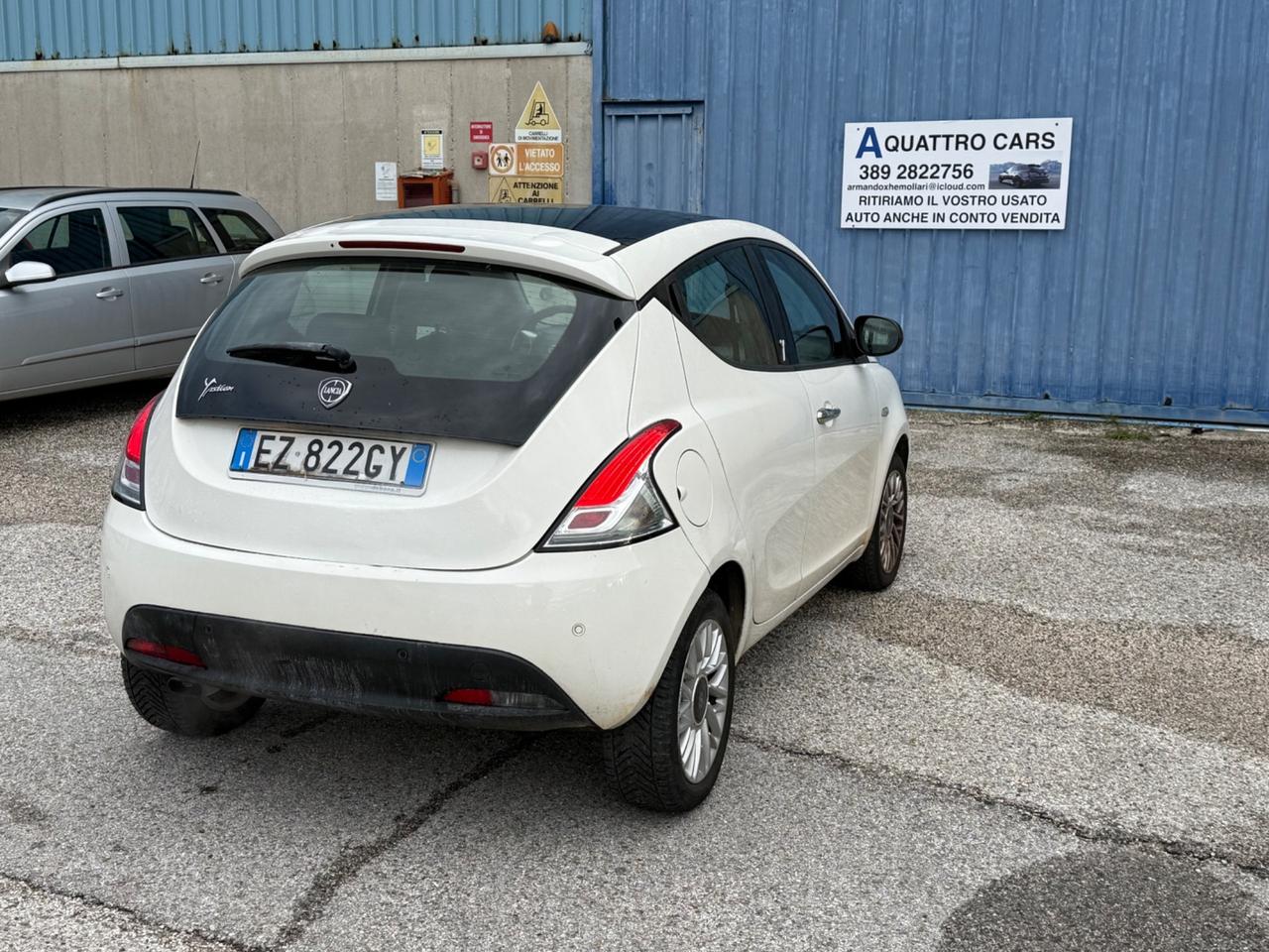 Lancia Ypsilon 1.2 69 CV 5 porte Elefantino