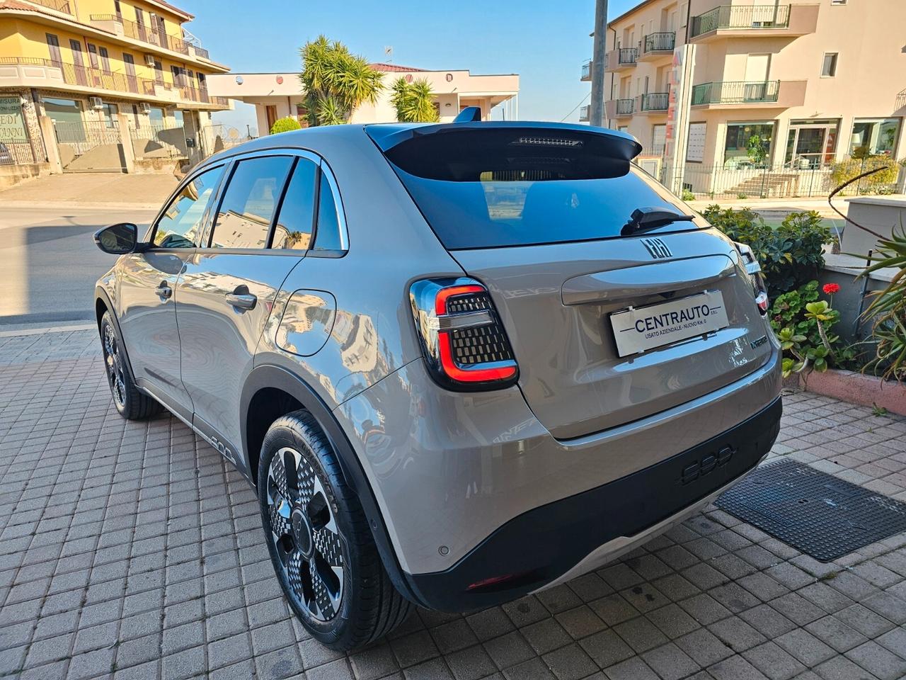 Fiat 600 Hybrid 110 CV DCT MHEV La Prima