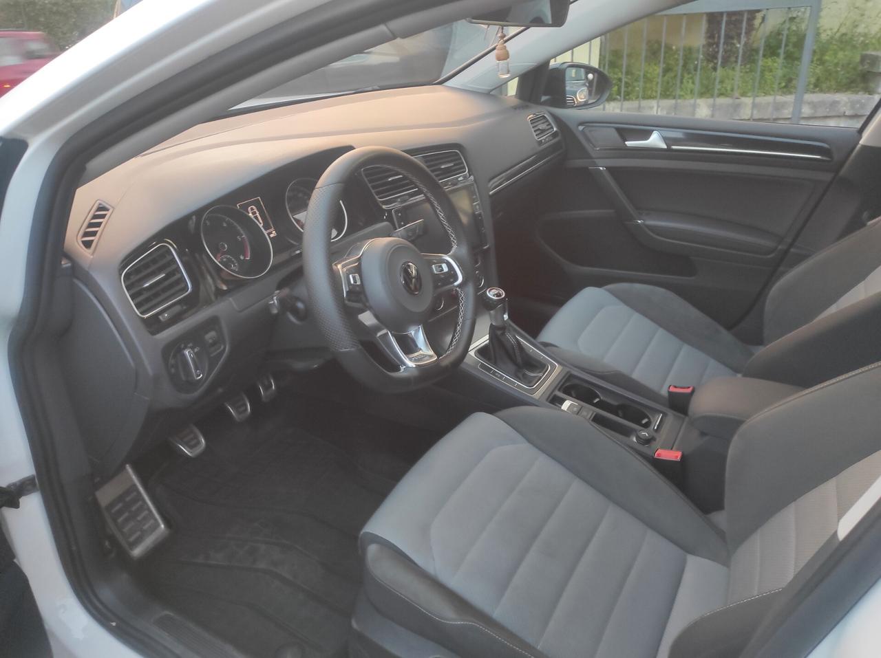 Volkswagen Golf 1.6 TDI 5p. Highline BlueMotion Technology